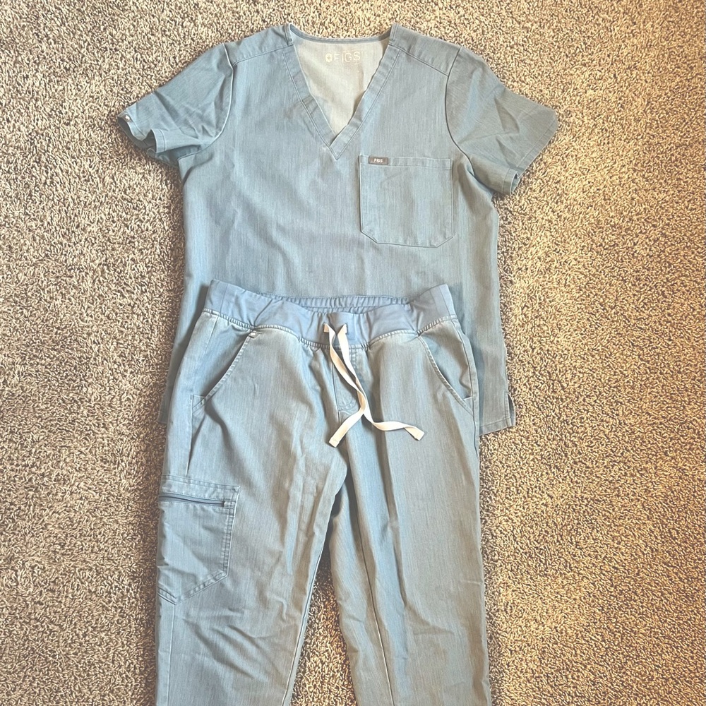 FIGS Heather Indigo Casma Scrub Top & Zamora Jogger Pants Set - Size M